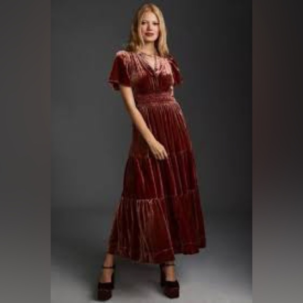 LIKE NEW ANTHROPOLOGIE VELVET SOMERSET MAXI LENGTH DRESS SIZE XS COLOR A…